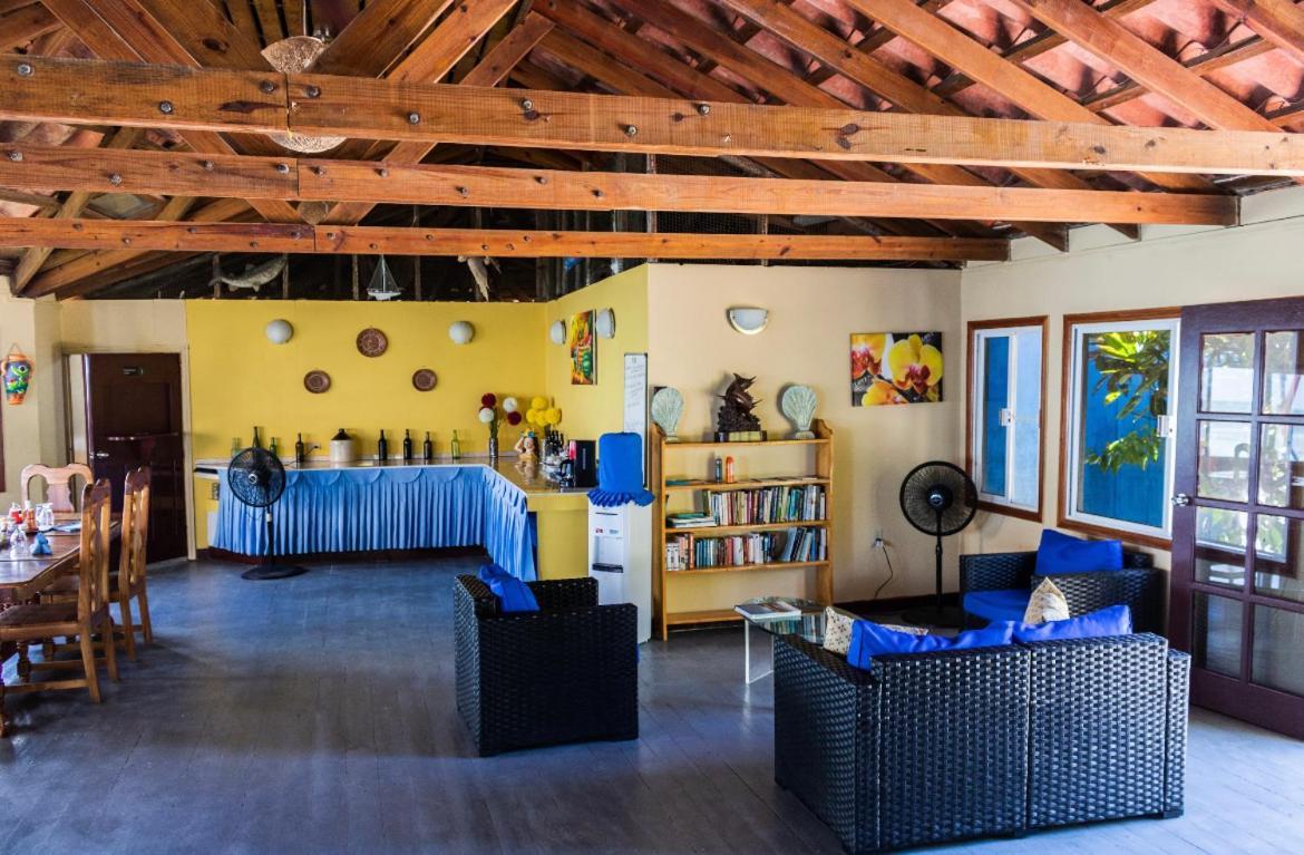 Blue Marlin Beach Resort Dangriga Exteriör bild