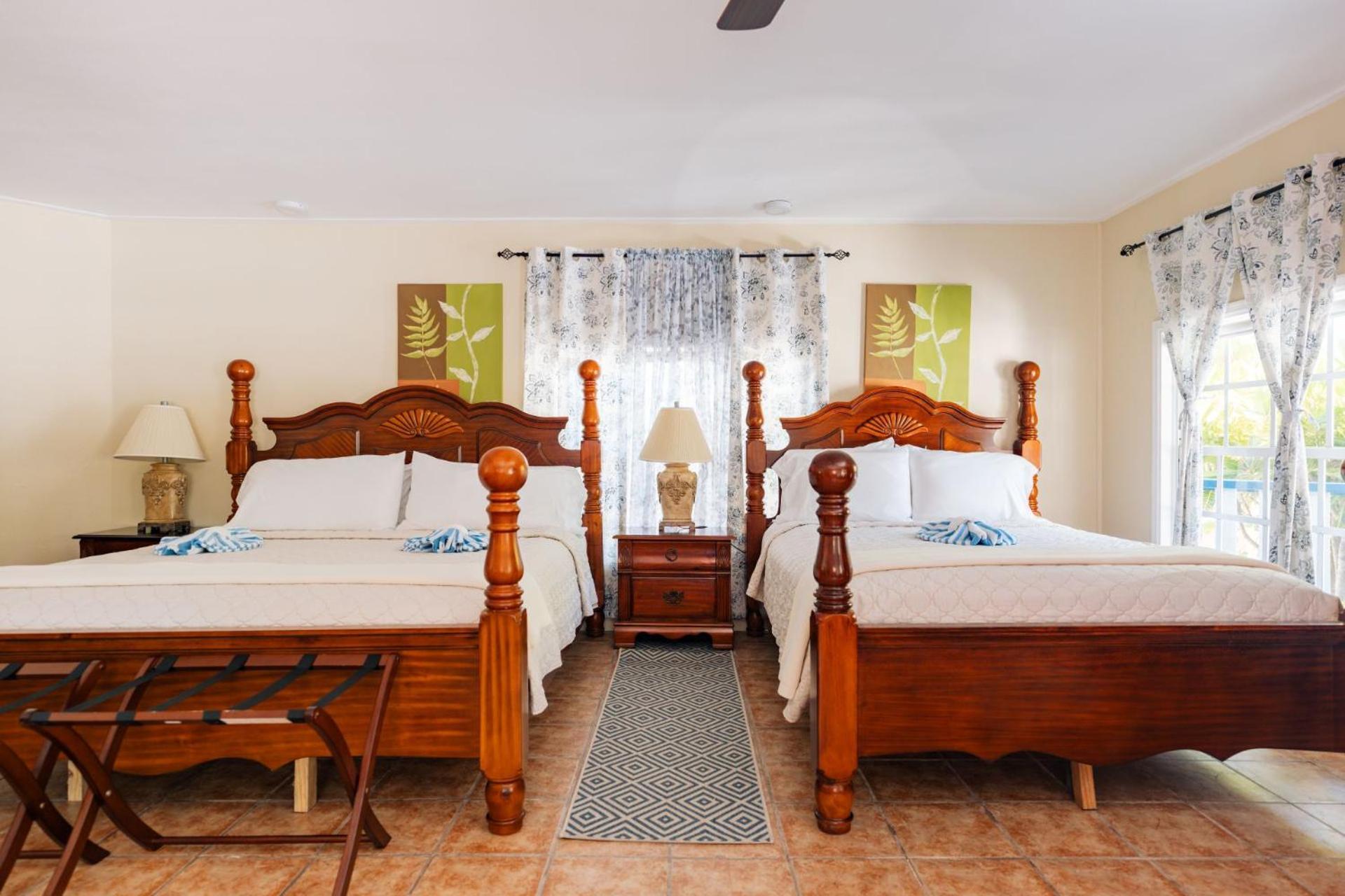 Blue Marlin Beach Resort Dangriga Exteriör bild