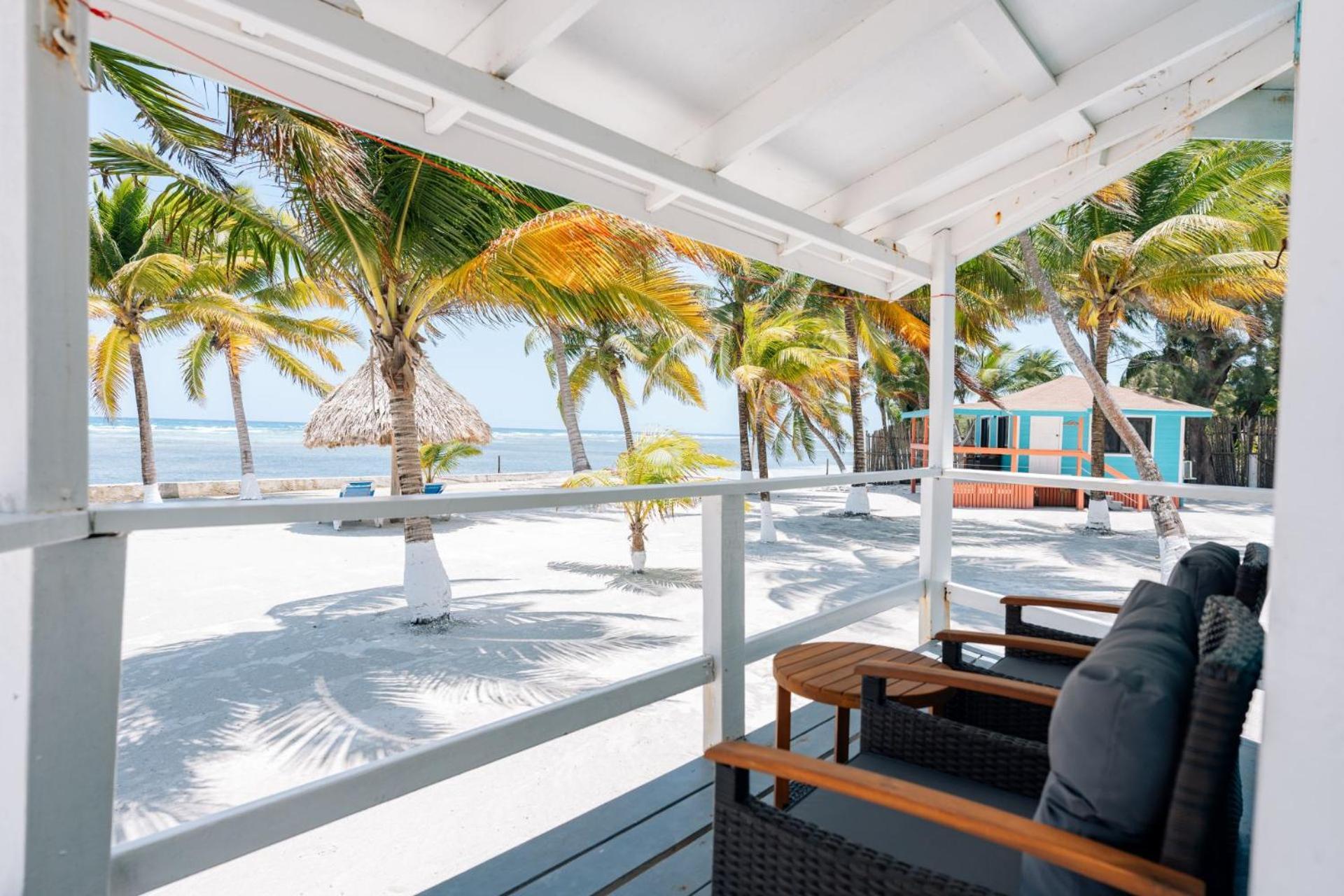 Blue Marlin Beach Resort Dangriga Exteriör bild