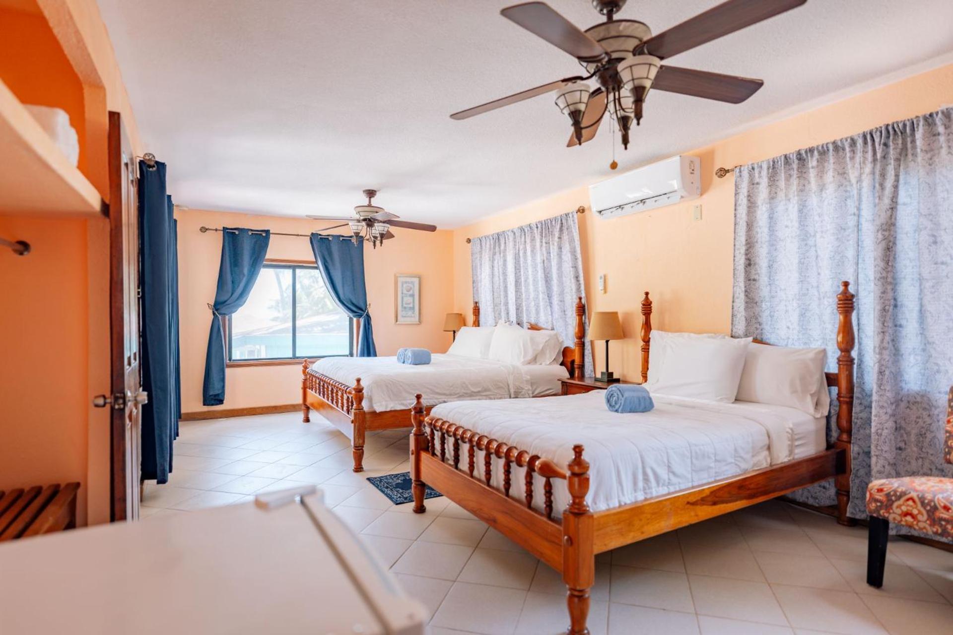 Blue Marlin Beach Resort Dangriga Exteriör bild