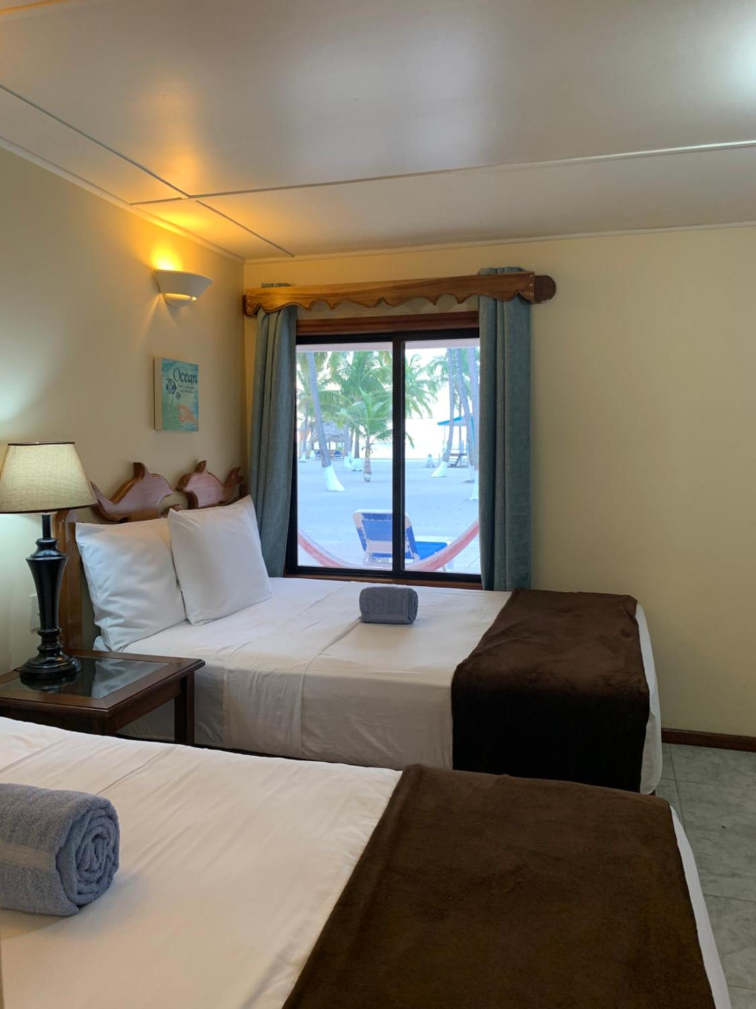 Blue Marlin Beach Resort Dangriga Rum bild