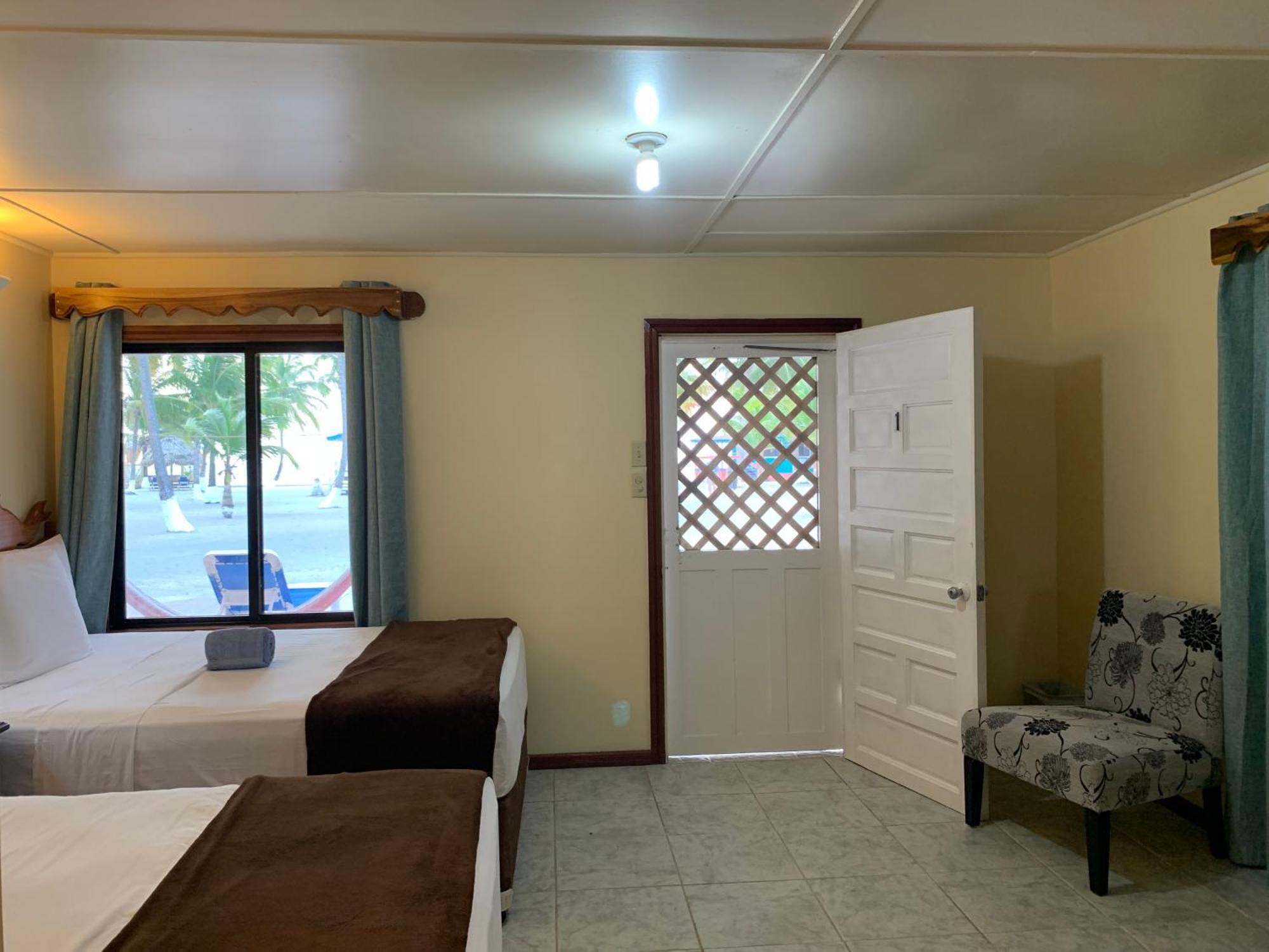Blue Marlin Beach Resort Dangriga Rum bild